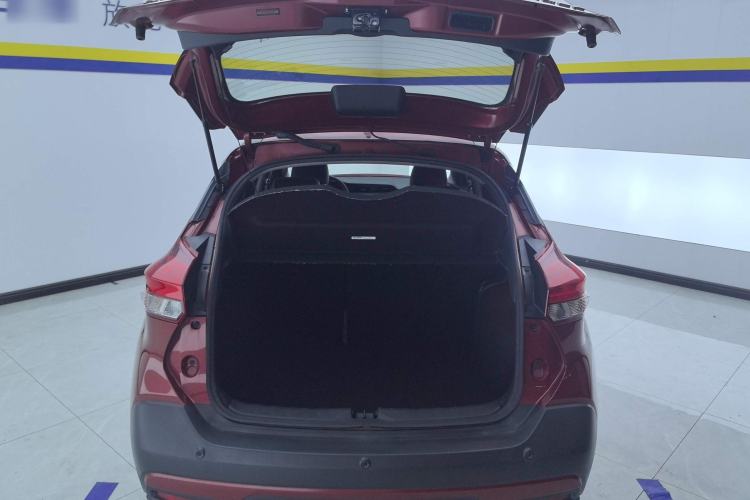 Used Nissan Kicks 2020 1.5L XV CVT Smart Connect Luxury Edition Trunk
