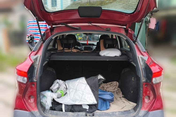 Used Nissan Kicks 2020 1.5L XV CVT Smart Connect Luxury Edition Trunk