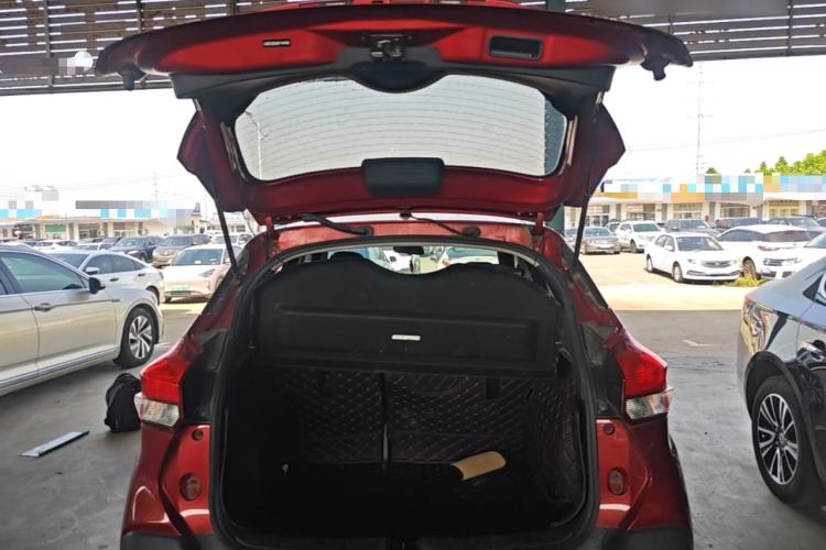 Used Nissan Kicks 2020 1.5L XV CVT Smart Connect Luxury Edition Trunk