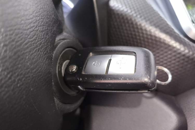 Used Nissan Kicks 2020 1.5L XL CVT Cool Enjoyment Edition Vehicle Key