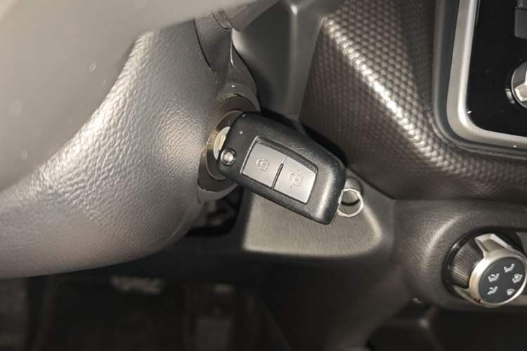 Used Nissan Kicks 2020 1.5L XL CVT Cool Enjoyment Edition Vehicle Key