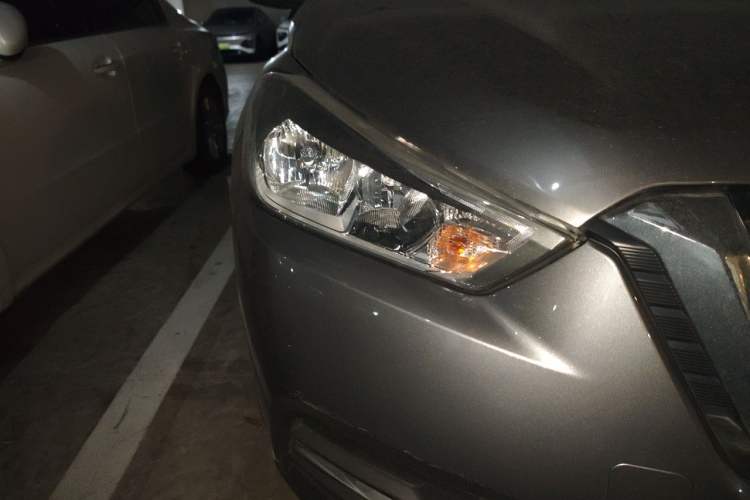Used Nissan Kicks 2020 1.5L XL CVT Cool Enjoyment Edition Right Front Headlight