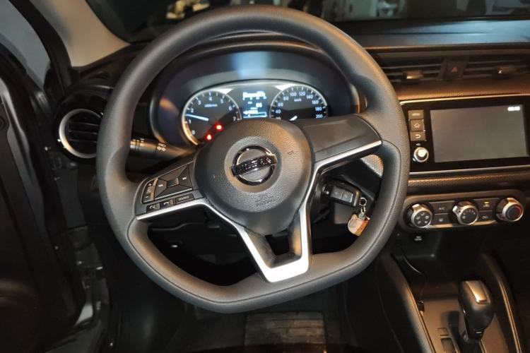 Used Nissan Kicks 2020 1.5L XL CVT Cool Enjoyment Edition Steering Wheel