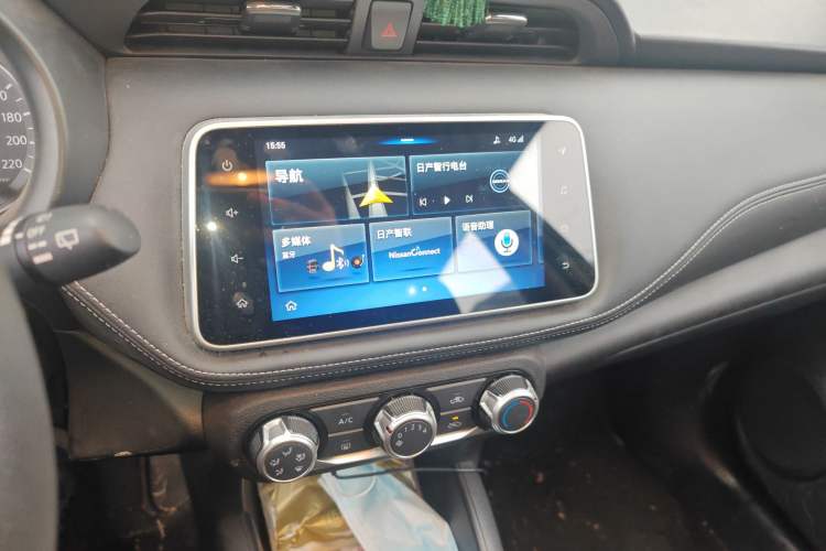Used Nissan Kicks 2020 1.5L XV CVT Smart Connect Luxury Edition Audio And AC Panel