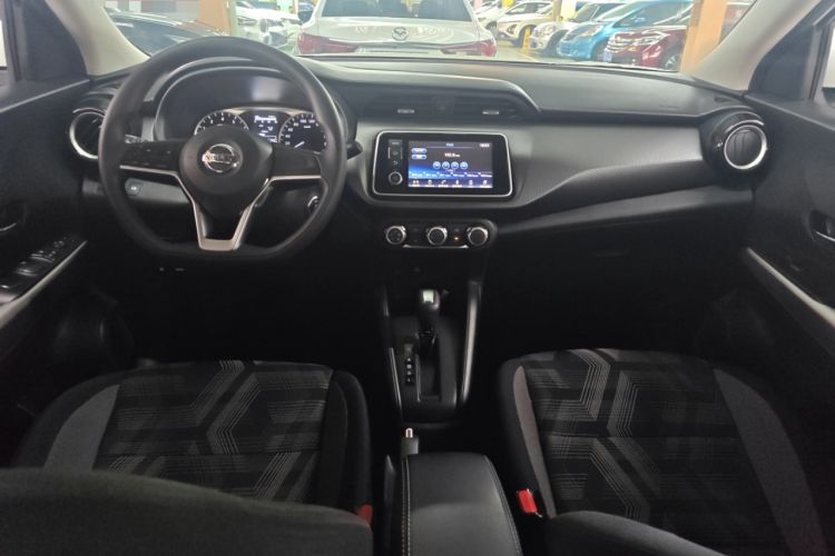 Used Nissan Kicks 2020 1.5L XL CVT Cool Enjoyment Edition Center Console