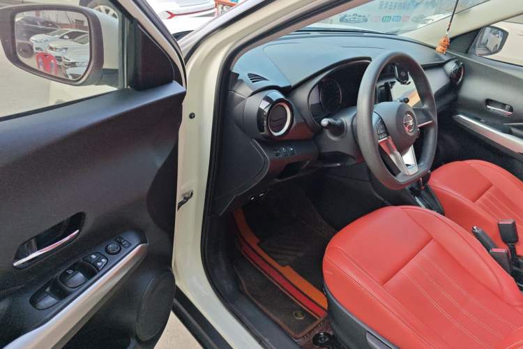 Used Nissan Kicks 2020 1.5L XL CVT Cool Enjoyment Edition Driver Seat