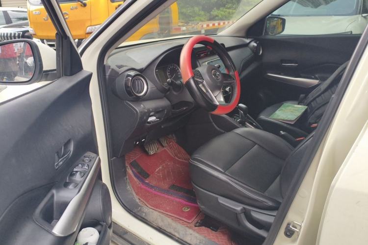 Used Nissan Kicks 2020 1.5L XV CVT Smart Connect Luxury Edition Driver Seat