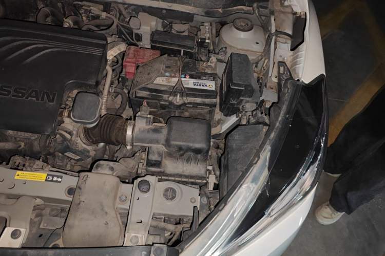 Used Nissan Kicks 2020 1.5L XL CVT Cool Enjoyment Edition Engine Bay Left