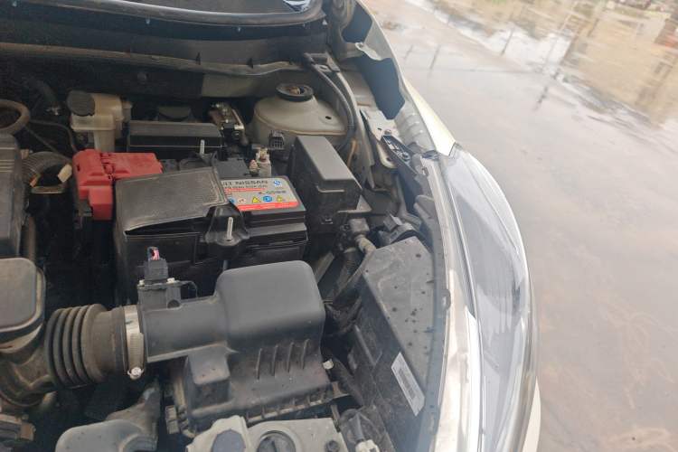Used Nissan Kicks 2020 1.5L XV CVT Smart Connect Luxury Edition Engine Bay Left