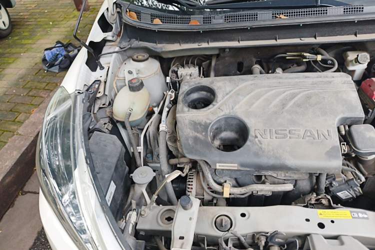 Used Nissan Kicks 2020 1.5L XV CVT Smart Connect Luxury Edition Engine Bay Right