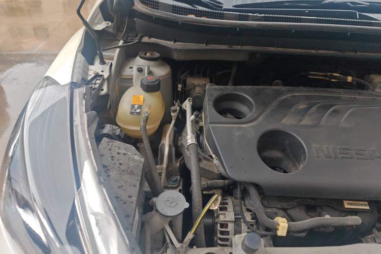 Used Nissan Kicks 2020 1.5L XV CVT Smart Connect Luxury Edition Engine Bay Right