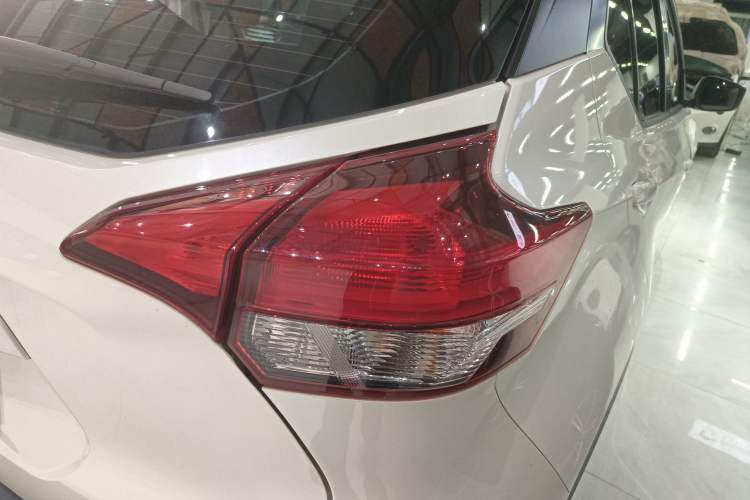 Used Nissan Kicks 2020 1.5L XL CVT Cool Enjoyment Edition Exterior 1