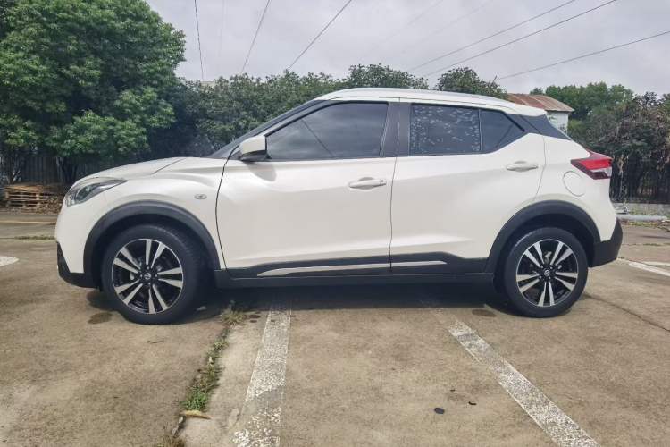 Used Nissan Kicks 2020 1.5L XL CVT Cool Enjoyment Edition Exterior 2