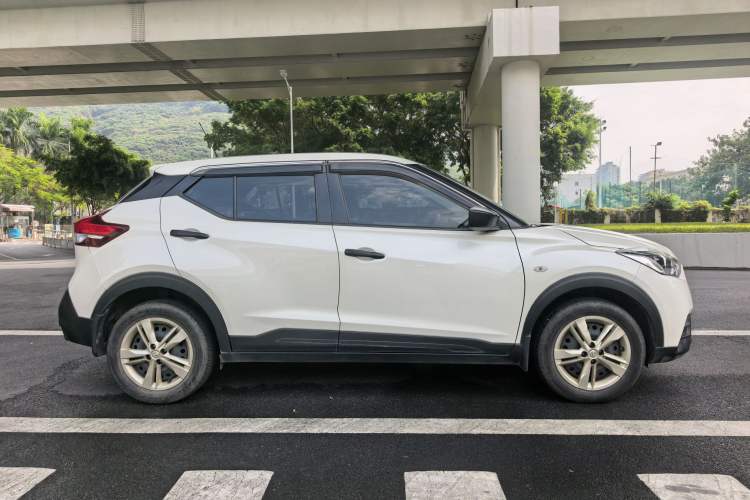 Used Nissan Kicks 2020 1.5L XE Manual Cool Edition Exterior 3