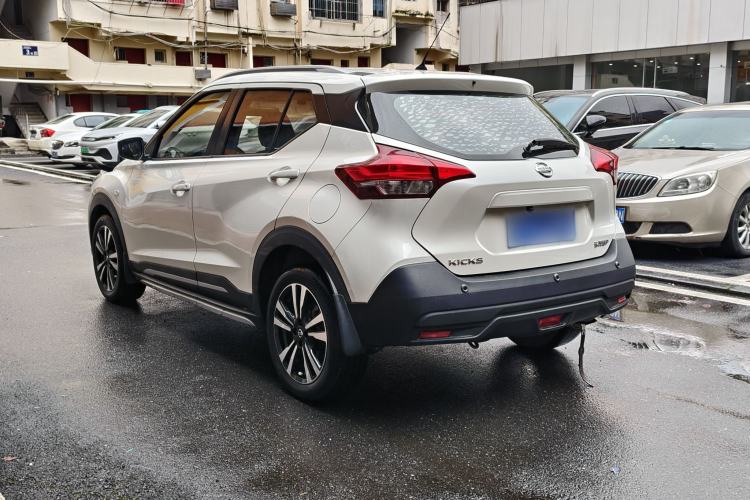 Used Nissan Kicks 2020 1.5L XL CVT Cool Enjoyment Edition Exterior 3