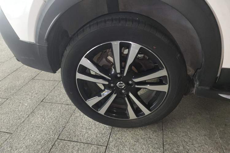 Used Nissan Kicks 2020 1.5L XL CVT Cool Enjoyment Edition Exterior 3
