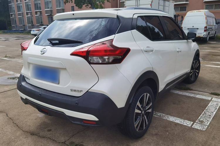 Used Nissan Kicks 2020 1.5L XL CVT Cool Enjoyment Edition Exterior 4