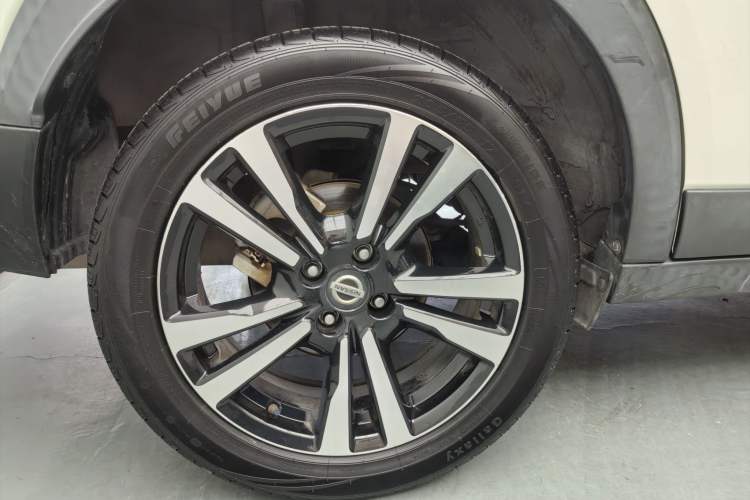 Used Nissan Kicks 2020 1.5L XL CVT Cool Enjoyment Edition Exterior 4