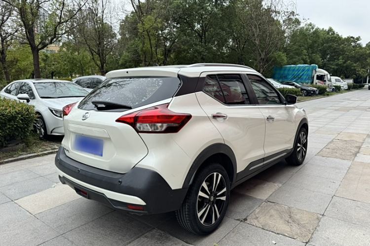 Used Nissan Kicks 2020 1.5L XV CVT Smart Connect Luxury Edition Exterior 6
