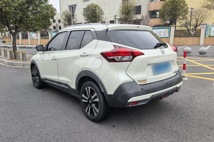 Used Nissan Kicks 2020 1.5L XL CVT Cool Enjoyment Edition Exterior 8