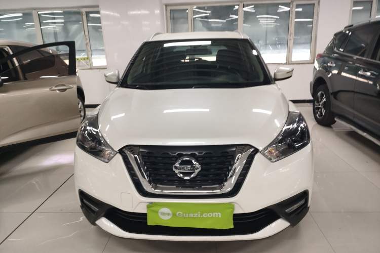 Used Nissan Kicks 2020 1.5L XV CVT Smart Connect Luxury Edition Front