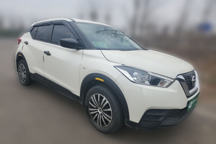 Used Nissan Kicks 2020 1.5L XE Manual Cool Edition Front Right 45 Deg