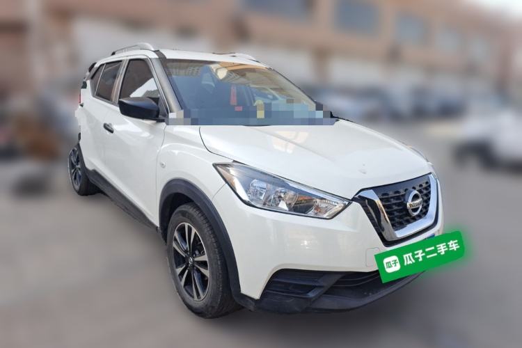 Used Nissan Kicks 2020 1.5L XE Manual Cool Edition Front Right 45 Deg