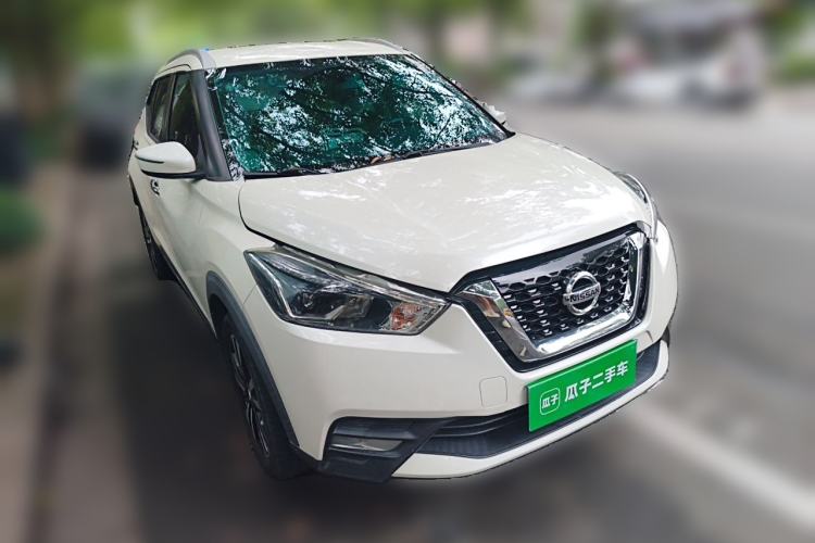 Used Nissan Kicks 2020 1.5L XV CVT Smart Connect Luxury Edition Front Right 45 Deg