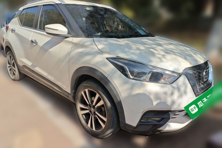 Used Nissan Kicks 2020 1.5L XV CVT Smart Connect Luxury Edition Front Right 45 Deg
