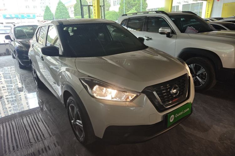 Used Nissan Kicks 2020 1.5L XE Manual Cool Edition Front Right 45 Deg