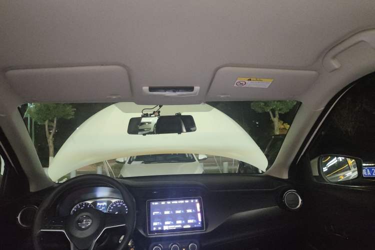 Used Nissan Kicks 2020 1.5L XL CVT Cool Enjoyment Edition Headliner