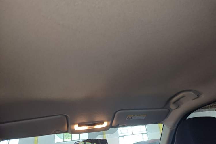 Used Nissan Kicks 2020 1.5L XE Manual Cool Edition Headliner