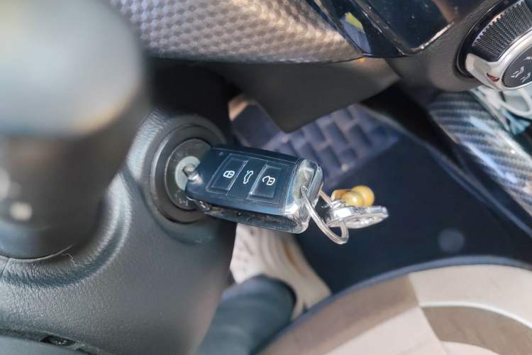 Used Nissan Kicks 2020 1.5L XL CVT Cool Enjoyment Edition Interior 1
