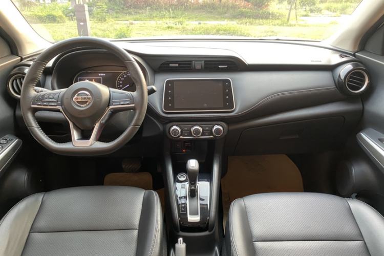 Used Nissan Kicks 2020 1.5L XV CVT Smart Connect Luxury Edition Interior 1