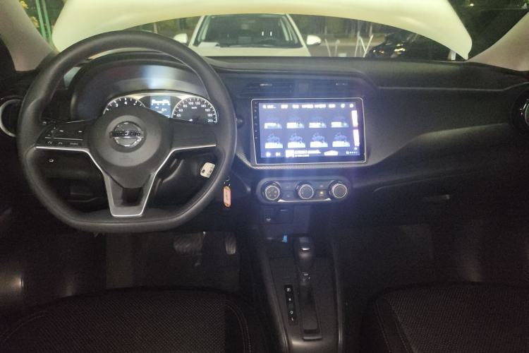 Used Nissan Kicks 2020 1.5L XL CVT Cool Enjoyment Edition Interior 2