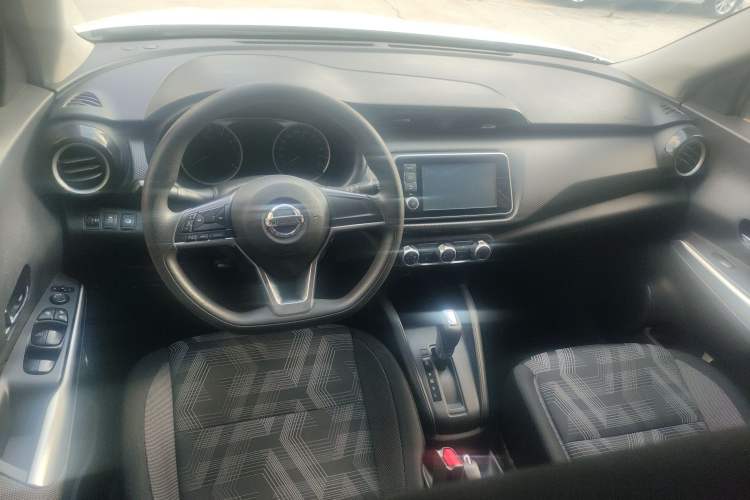 Used Nissan Kicks 2020 1.5L XL CVT Cool Enjoyment Edition Interior 3