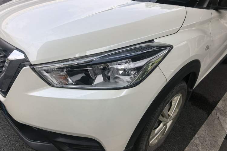Used Nissan Kicks 2020 1.5L XE Manual Cool Edition Left Front Headlight