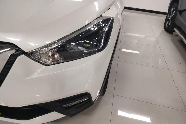 Used Nissan Kicks 2020 1.5L XV CVT Smart Connect Luxury Edition Left Front Headlight