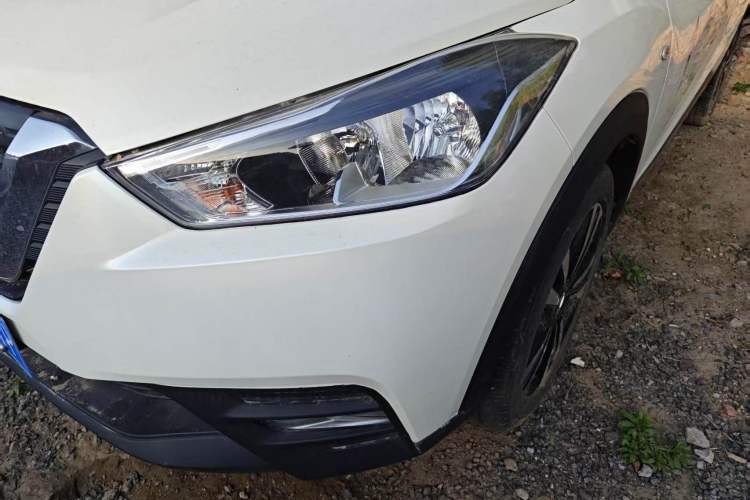 Used Nissan Kicks 2020 1.5L XL CVT Cool Enjoyment Edition Left Front Headlight