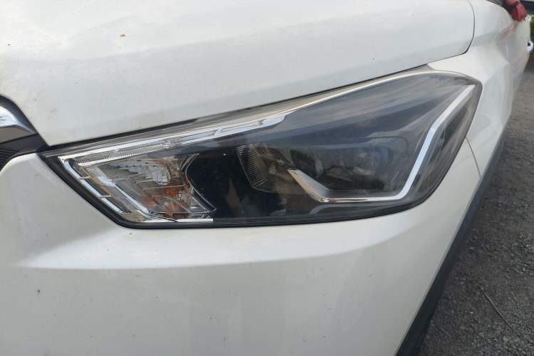 Used Nissan Kicks 2020 1.5L XV CVT Smart Connect Luxury Edition Left Front Headlight