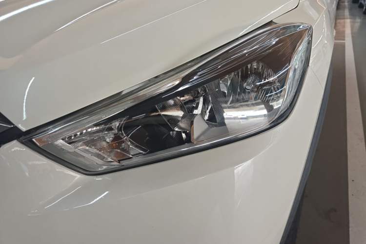 Used Nissan Kicks 2020 1.5L XL CVT Cool Enjoyment Edition Left Front Headlight
