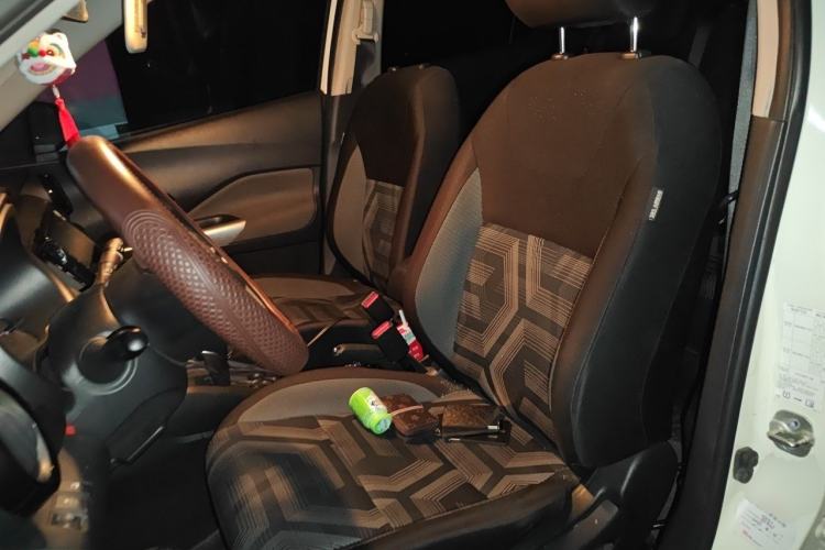 Used Nissan Kicks 2020 1.5L XL CVT Cool Enjoyment Edition Left Front Seat