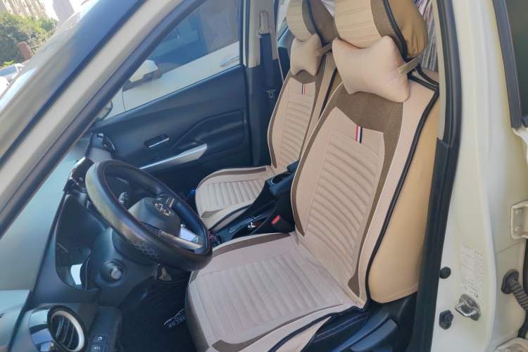 Used Nissan Kicks 2020 1.5L XL CVT Cool Enjoyment Edition Left Front Seat