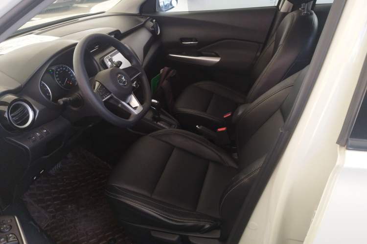 Used Nissan Kicks 2020 1.5L XL CVT Cool Enjoyment Edition Left Front Seat