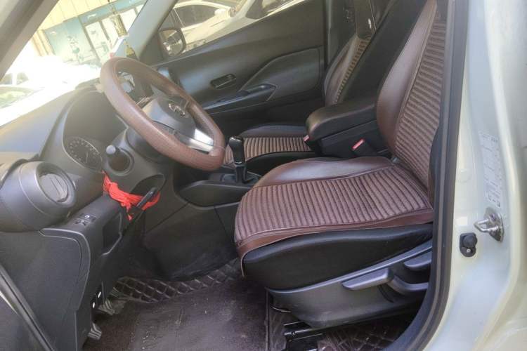 Used Nissan Kicks 2020 1.5L XE Manual Cool Edition Left Front Seat