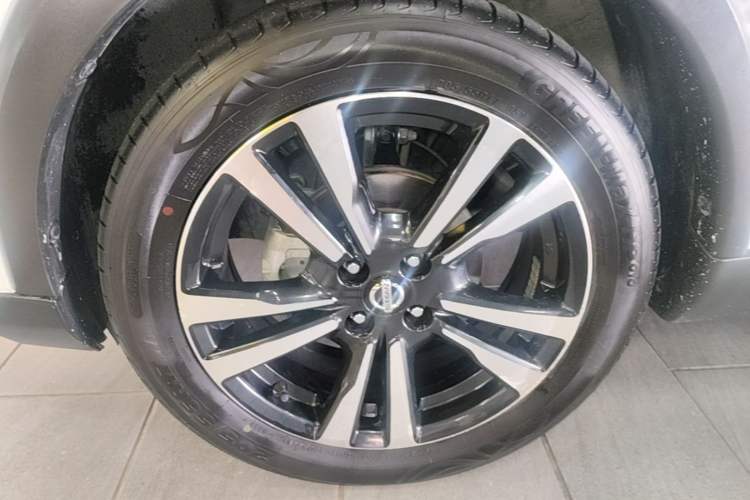 Used Nissan Kicks 2020 1.5L XL CVT Cool Enjoyment Edition Left Front Wheel Hub