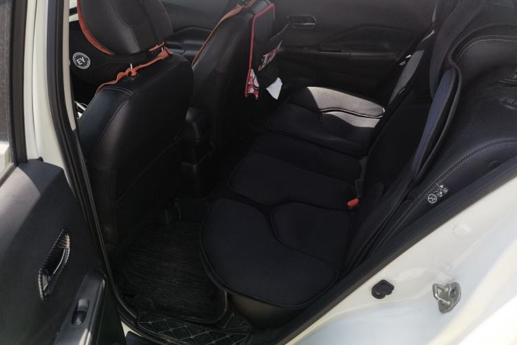Used Nissan Kicks 2020 1.5L XV CVT Smart Connect Luxury Edition Left Rear Seat