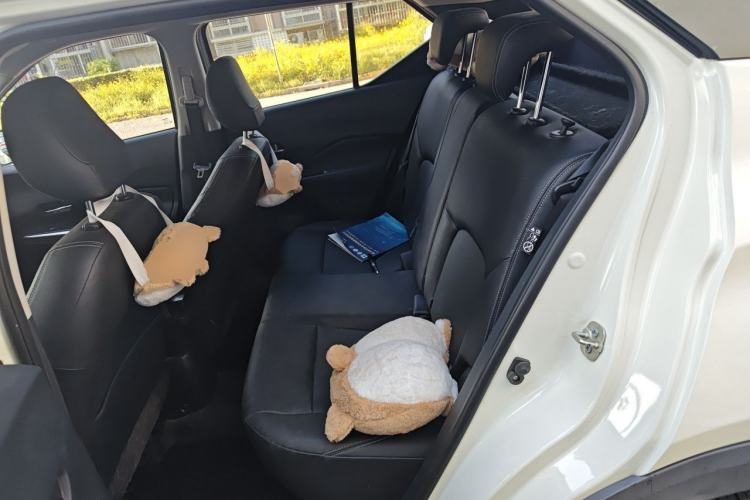 Used Nissan Kicks 2020 1.5L XV CVT Smart Connect Luxury Edition Left Rear Seat