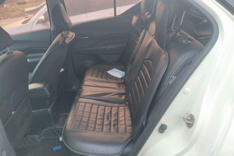 Used Nissan Kicks 2020 1.5L XV CVT Smart Connect Luxury Edition Left Rear Seat