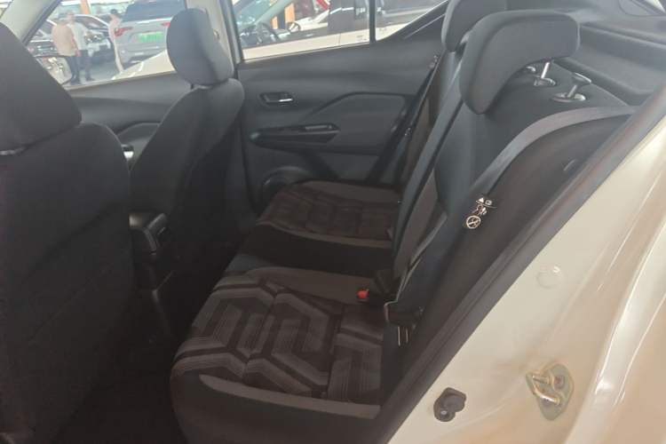 Used Nissan Kicks 2020 1.5L XL CVT Cool Enjoyment Edition Left Rear Seat
